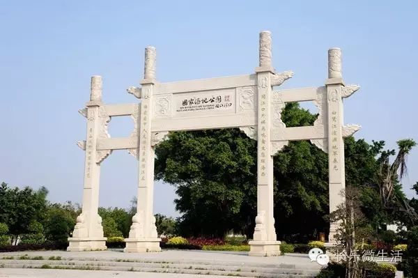 大家好,我叫长乐,这是我的名片,请多指教!