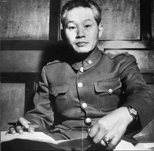 擊斃日本鬼子3.3萬，卻被囚禁了33年，今天不能不說的「中國軍神」！ 歷史 第39張