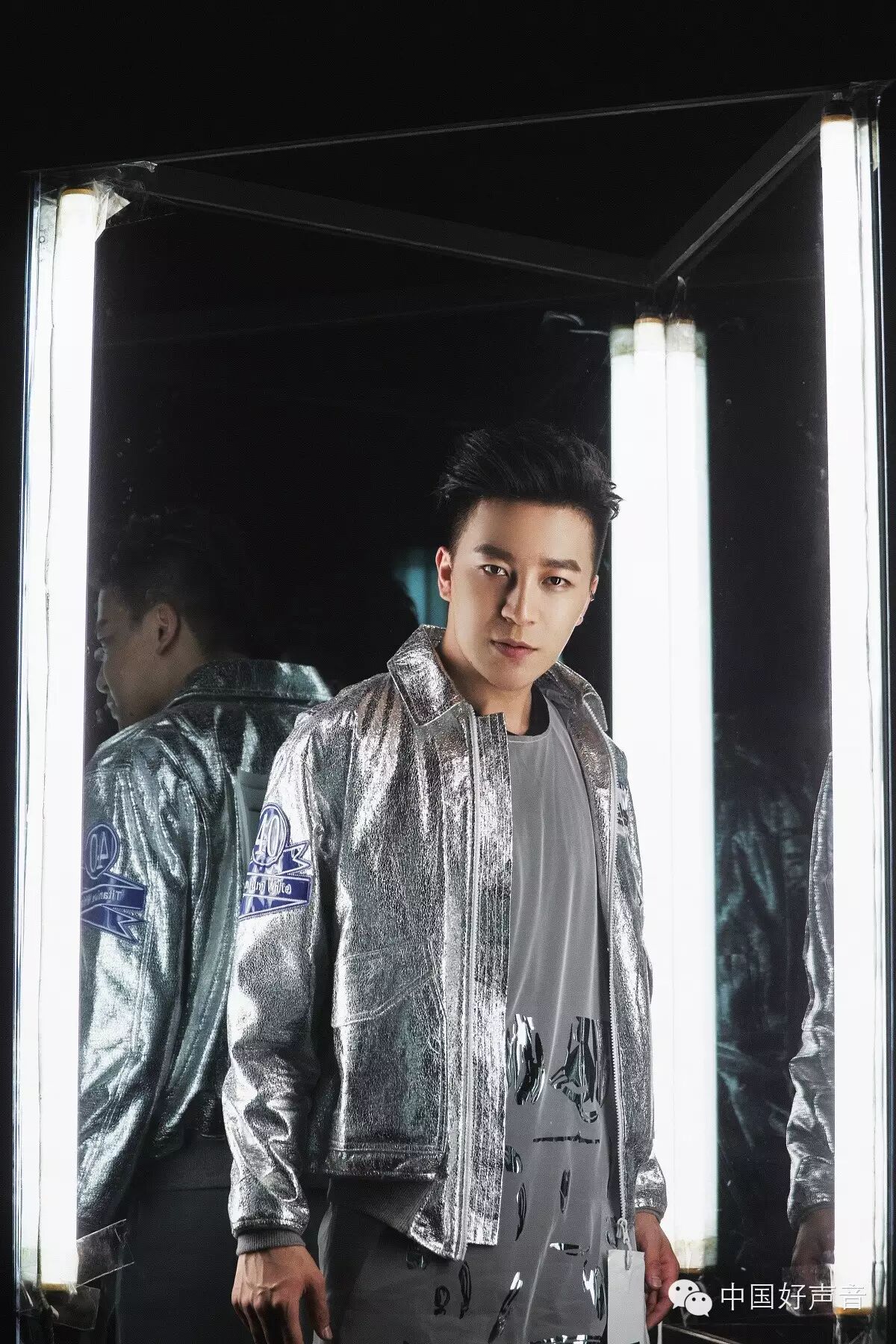 余枫唱响第四季《中国好声音》官方集结歌《触发无限》