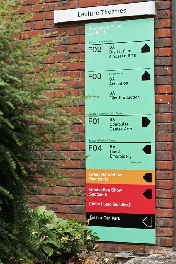 个性街头导视设计户外运动场导视设计国外街头创意导视设计国外小镇