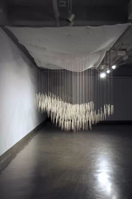 吊起来的装置艺术