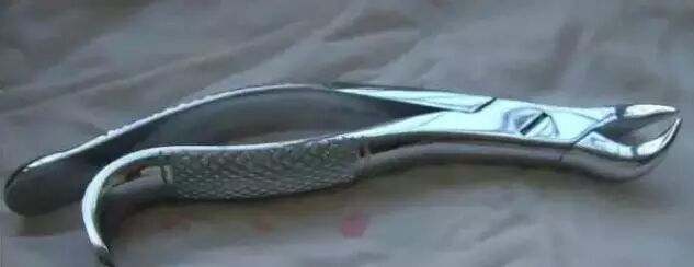 怎么区分拔牙钳1分钟讲解口腔拔牙钳，从区分到用法要点都讲全了，赶紧收藏！_https://www.jmylbn.com_新闻资讯_第11张