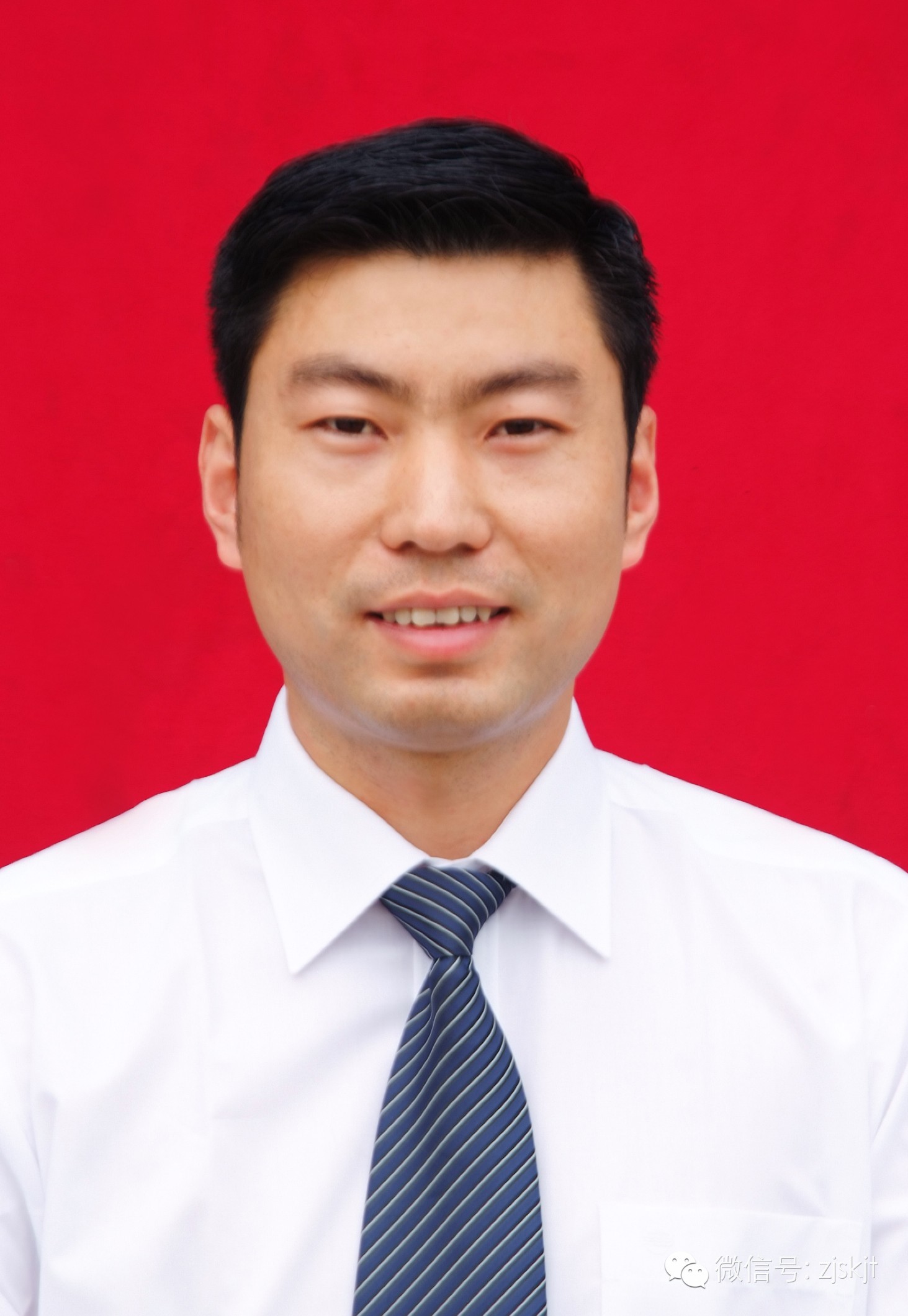 18.范正军  浙江永贵电器股份有限公司总经理1977年3月出生,硕士学历.