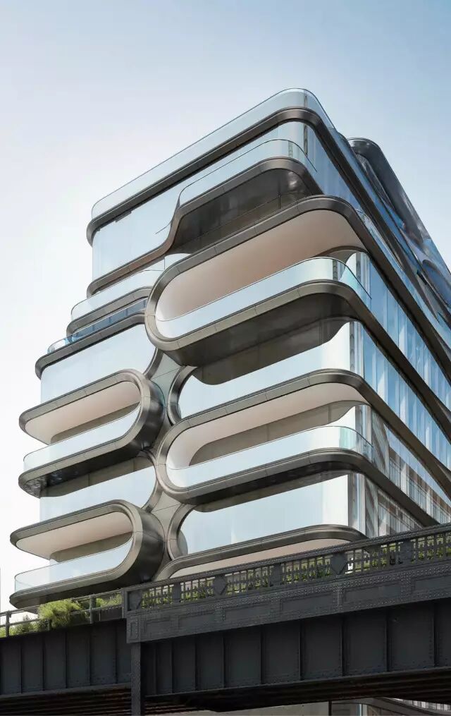 世界知名建筑设计师扎哈·哈迪德去世