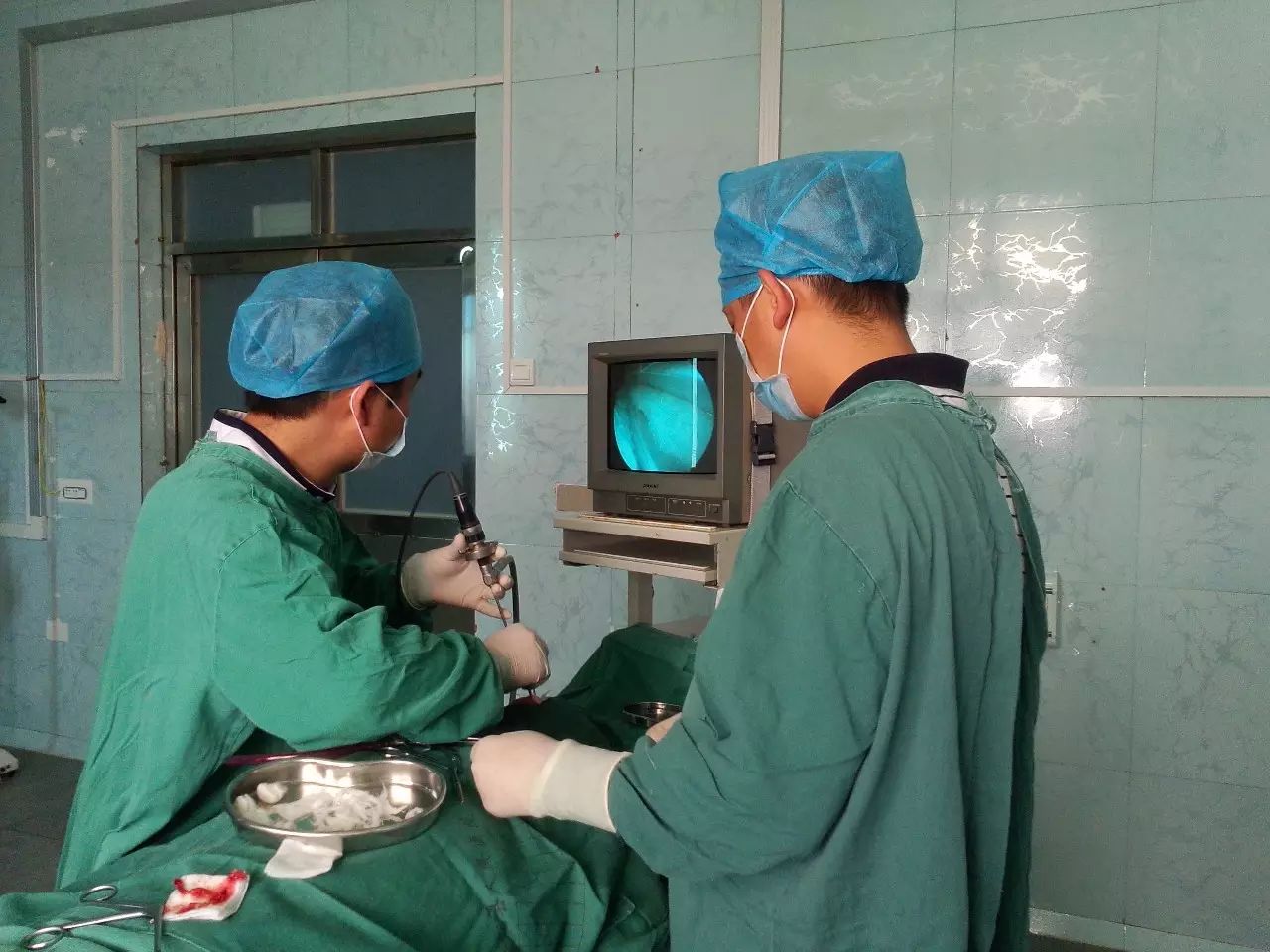 县人民医院成功施行鼻内镜下鼻腔后鼻孔低温等离子射频消融术止血