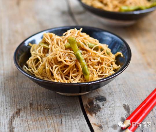 鹹麻糊 淡麻糊 豆腐腦 水烙饃 粉雞 豆雜麵 煎涼粉 格拉條 撒湯 油酥