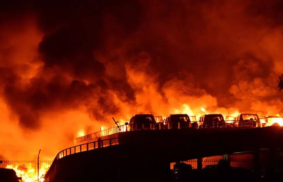 天津塘沽大爆炸,众明星共祈祷,生命诚可贵,爆炸中如何救急逃生?