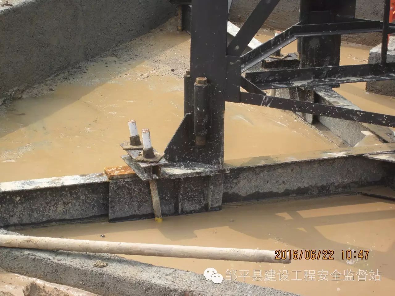 4,十字粱连接螺栓,标准节螺栓松动; 5,12#塔吊加强节换为支撑节(提供