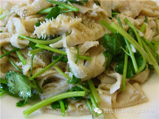 010-66015996 66015189营业时间:10:30--22:00鸿宾楼扒鱼肚冬瓜红烧