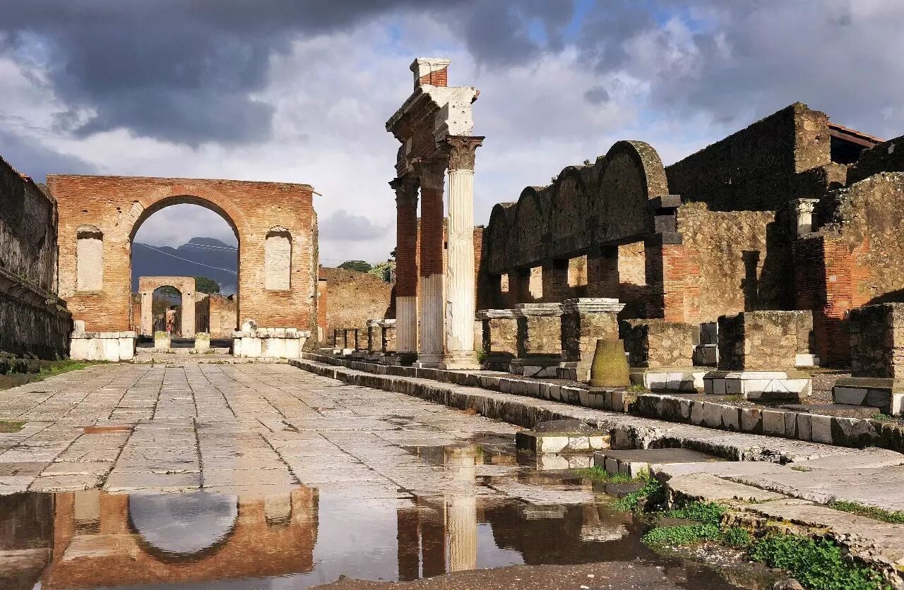 唐克扬:庞贝的密室