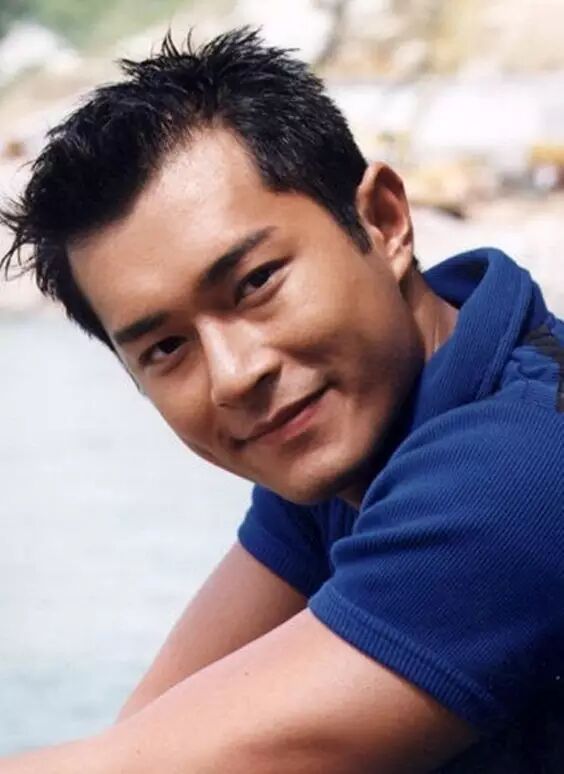 ▼2000年,《创世纪》中的世纪大反派张自力,以反面角色罕见地获得了