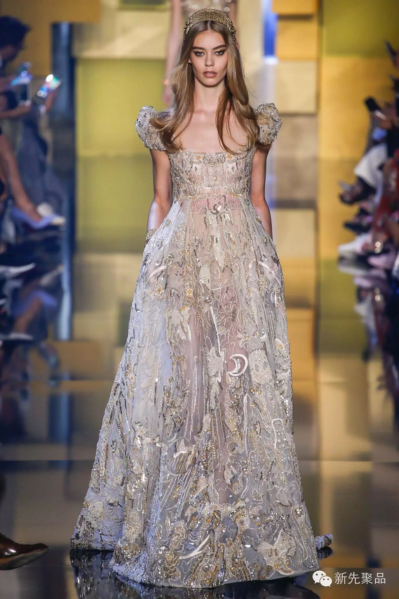 eliesaab2015秋冬高定万众瞩目的耀眼女神