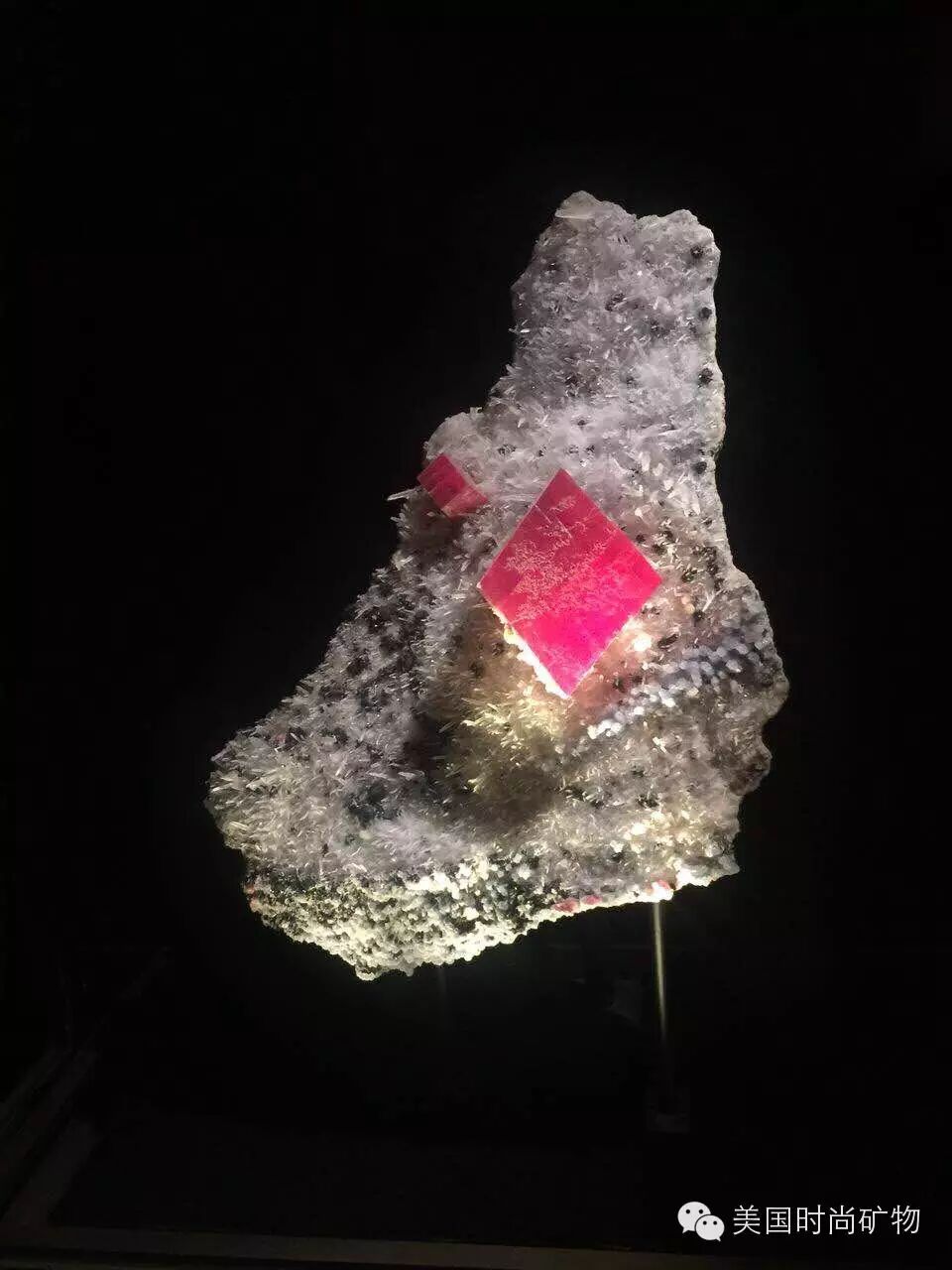 美国甜蜜之家菱锰矿红纹石原矿