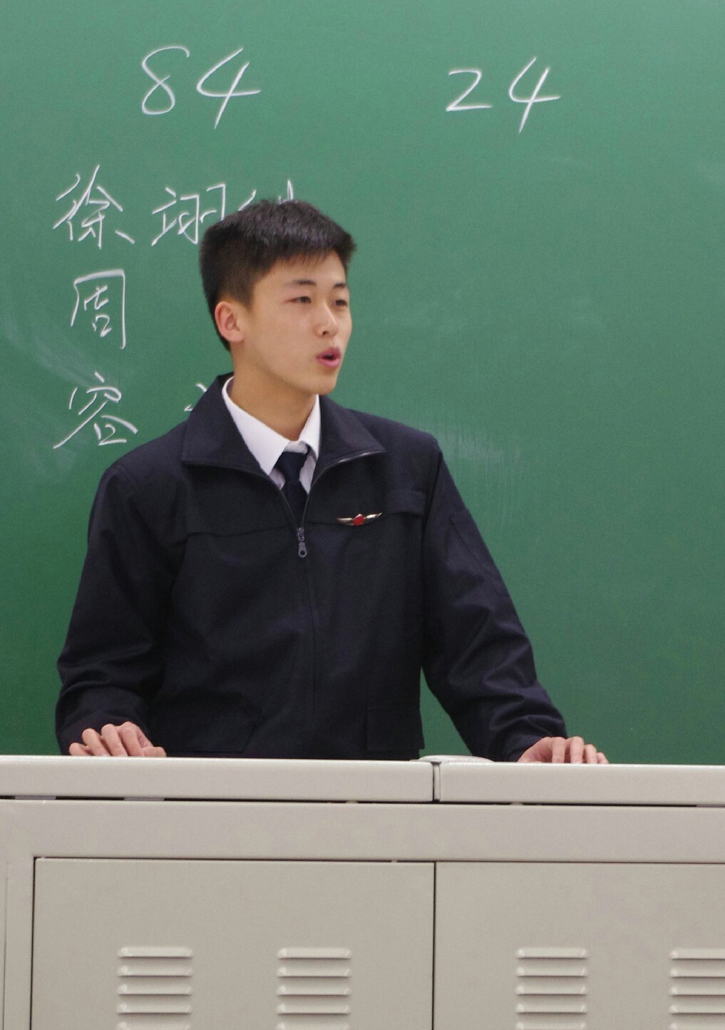 新闻晨报 | 民星|让男女生都疯了的"上铺小哥"--新闻晨报官网