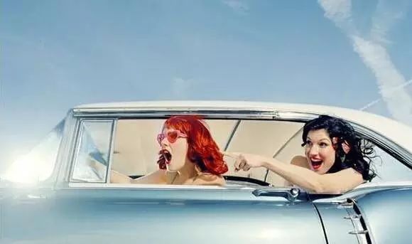 男人和女人开车的区别!经典到没朋友~】