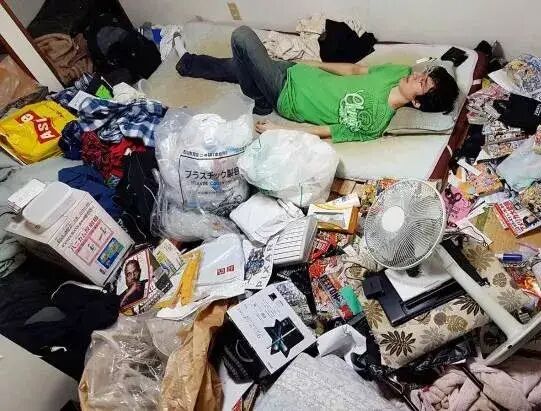 复旦学霸在家啃老2年北京女孩啃老8年看了他们才知道养娃最大的错误是