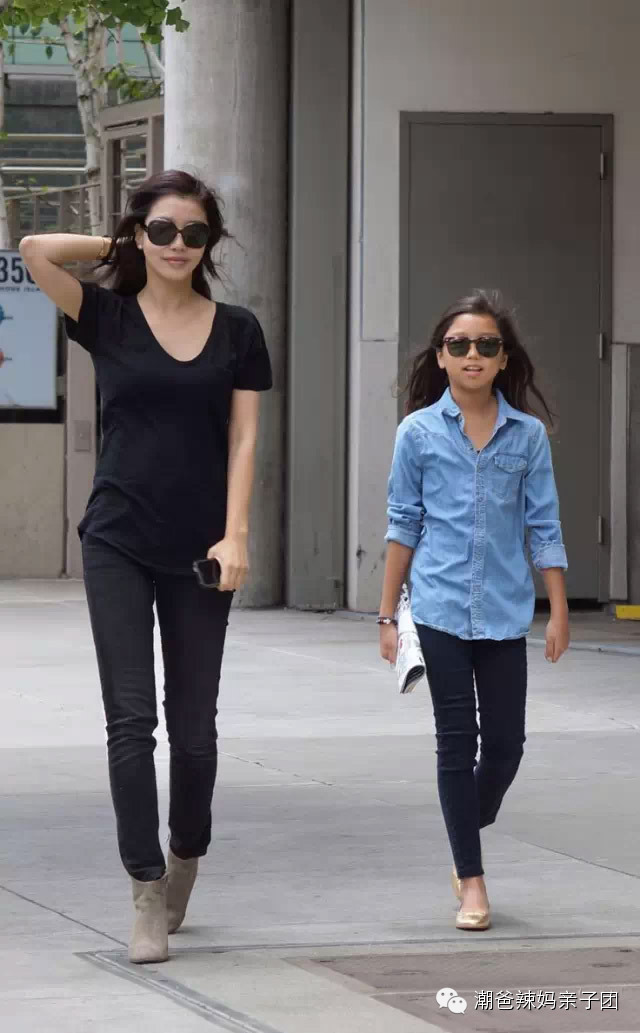 这么酷的母女,纯粹出门拉仇恨的_潮爸辣妈亲子团