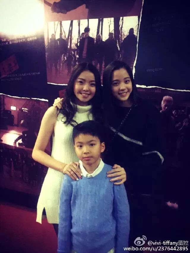 闺蜜:欧阳娜娜 她爸爸是耀莱控股有限公司董事长綦建虹(就是卖各种