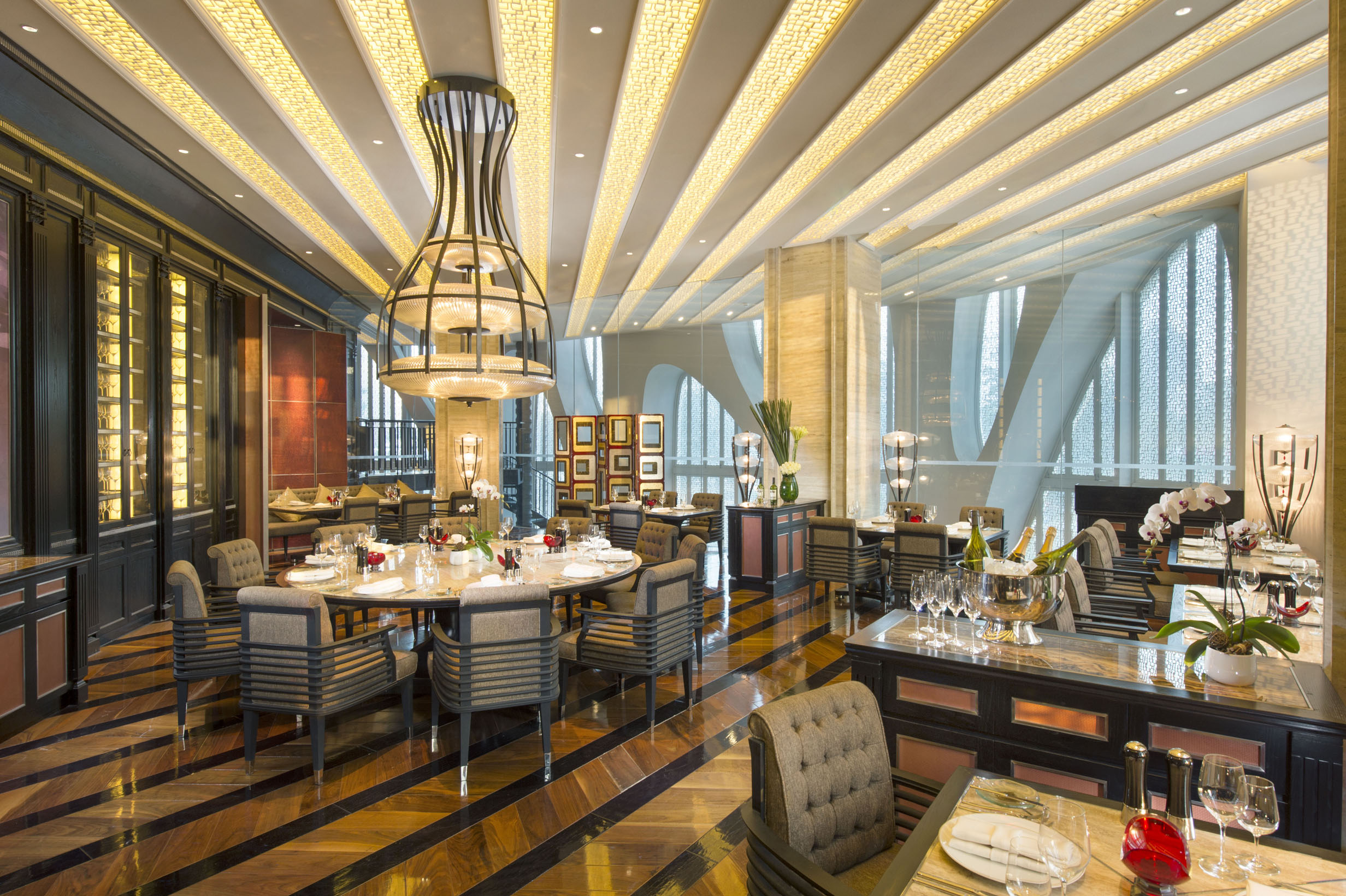 快带她来这些酒店吃大餐!