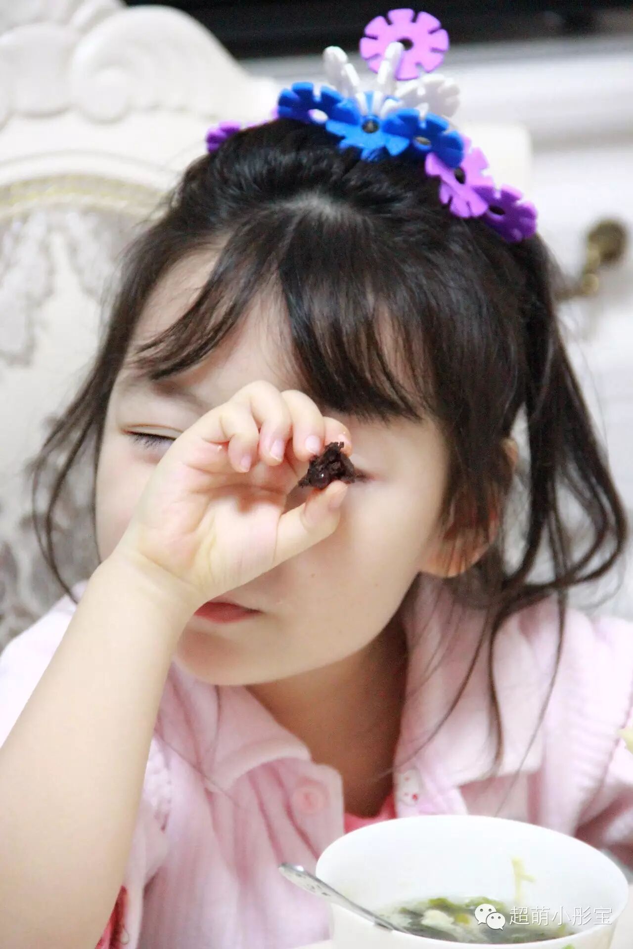 让我们跟着小彤宝,在吃货的道路上,越走越远吧!哦耶!