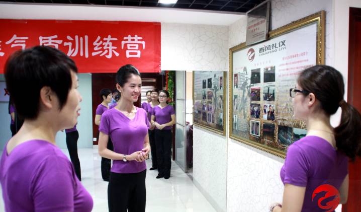 每个女人都应该与精致有个约会-第15期《精致女人优雅气质训练营》开课啦！