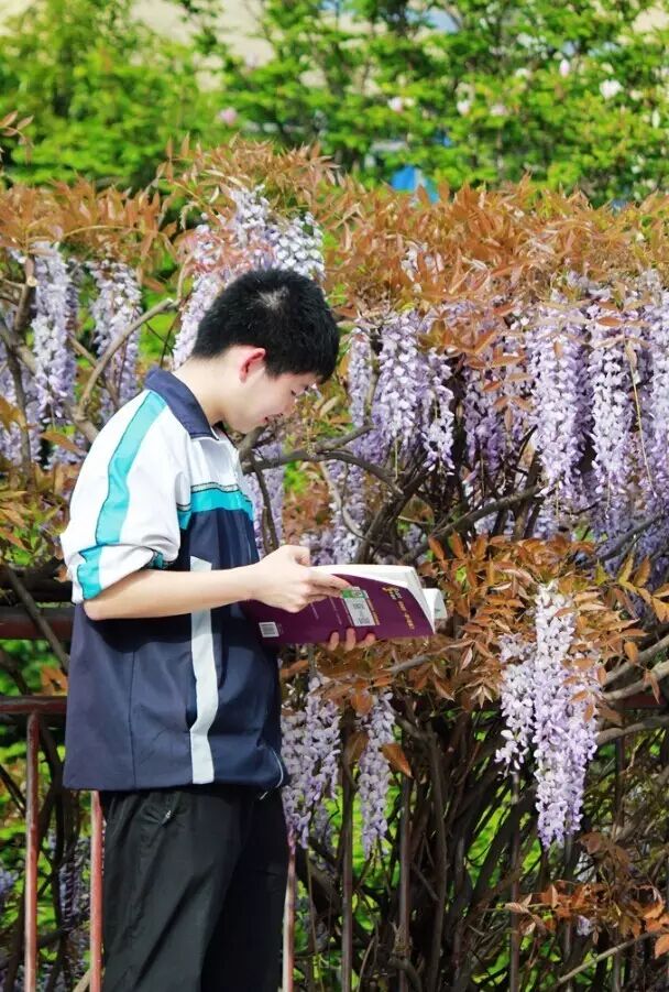 牌头中学不信看照片啦!老早毕业的校友们恐怕都要不认识了.