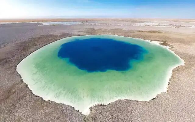 翡翠湖在哪里_翡翠湖旅游攻略_翡翠湖和茶卡盐湖哪个好