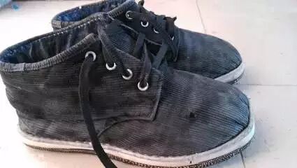 毛裤,棉袄棉裤都是长辈一针一线缝的,穿上身可暖和了.