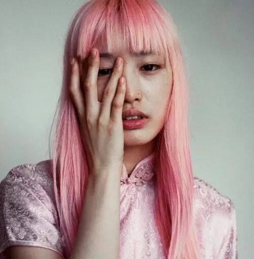 师争取 说粉色要尽可能浅,不要艳 可染出来的颜色还是艳丽的 荧光粉