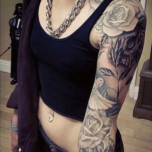 花臂女人真好看