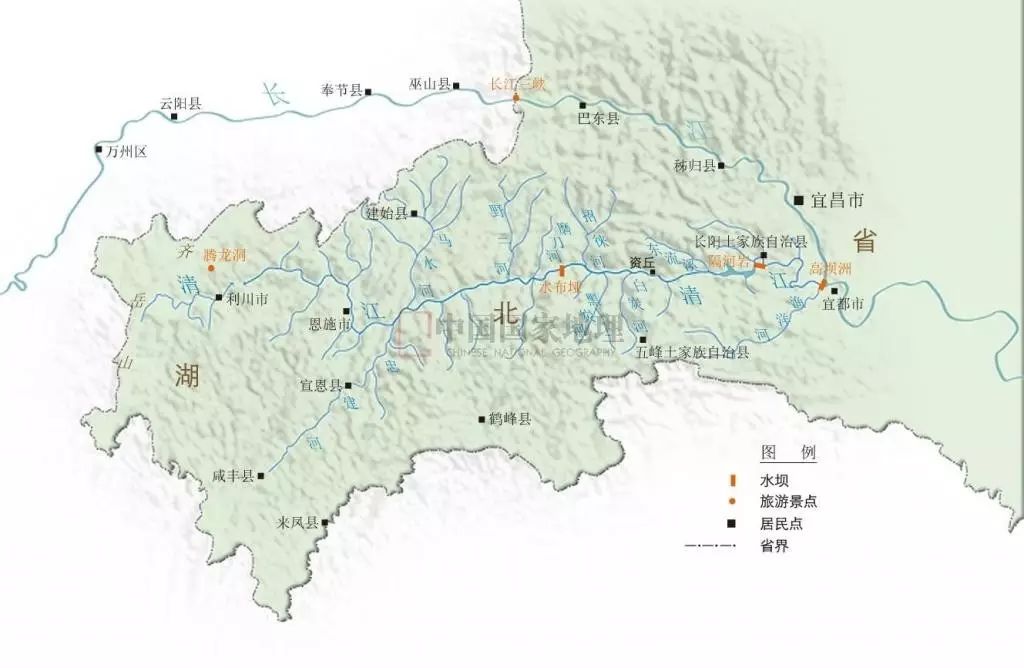 清江隔河岩防御上游洪灾开闸防水20小时壮观泄洪场景惹围观