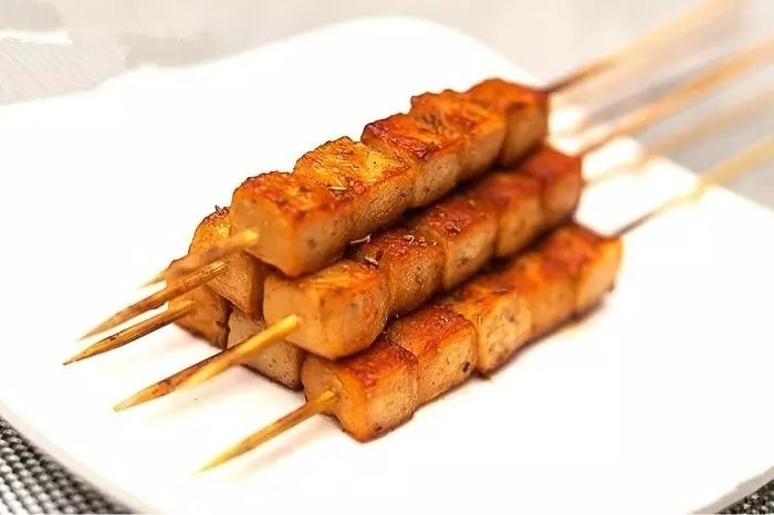 烤鱼豆腐:2.5元/串