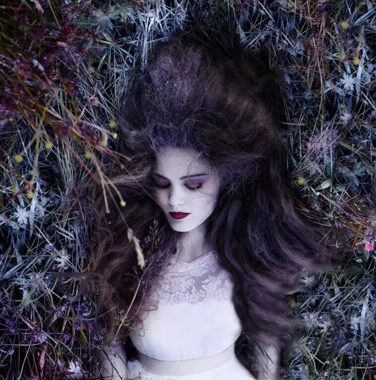 女摄影师拍摄的诡异人像胆小勿入