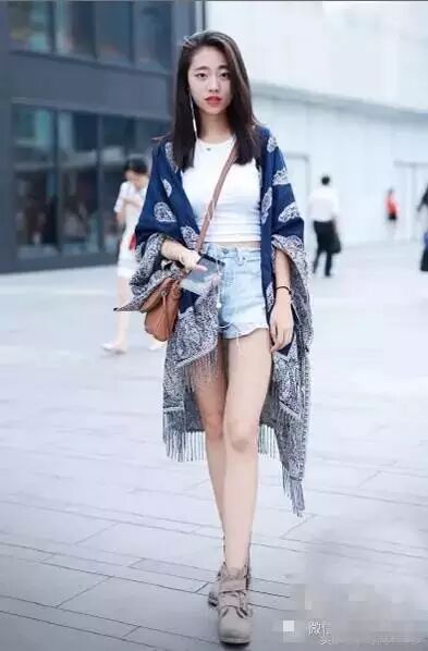 街拍美女如云的重庆满城尽是大白腿