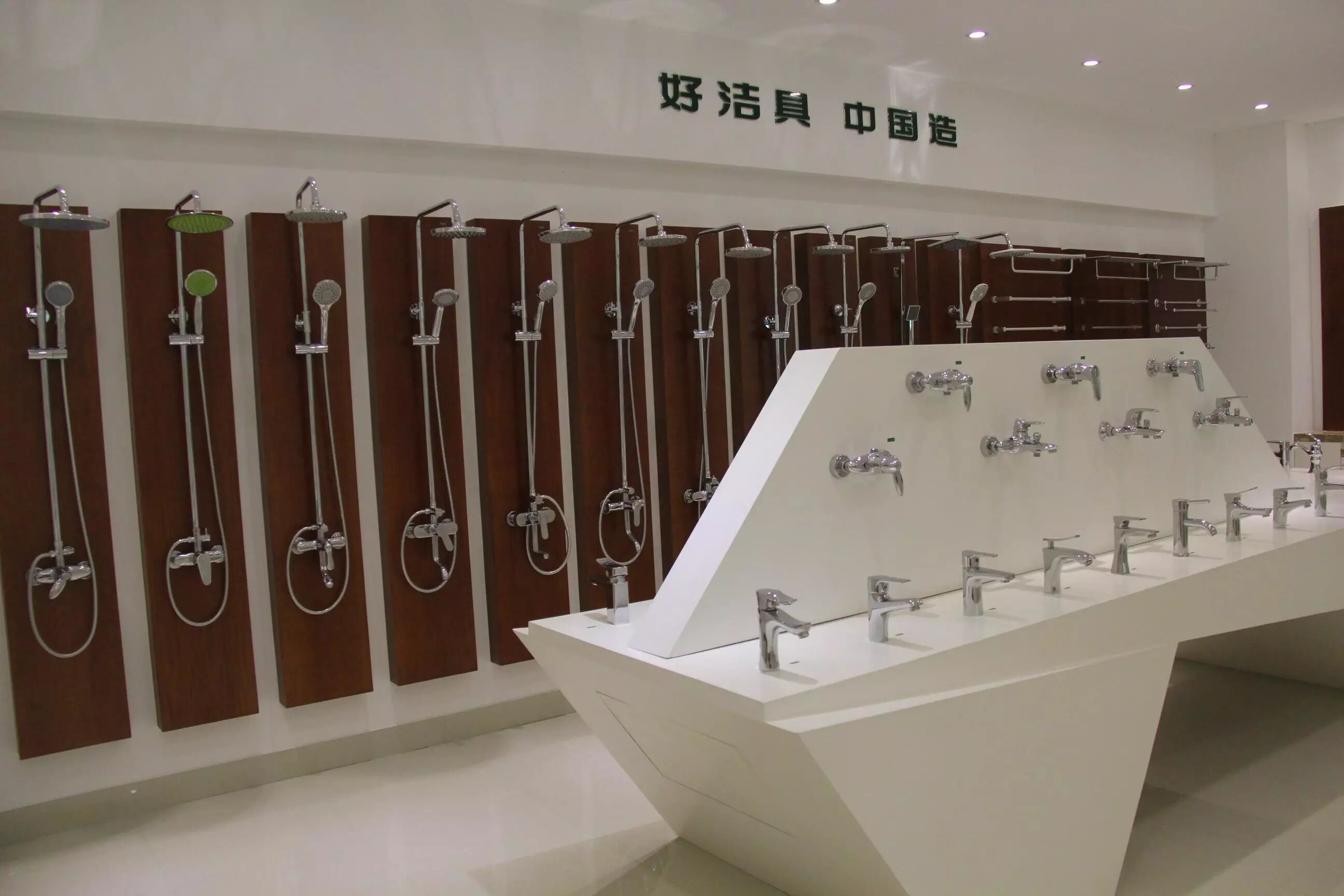 【新理念 聚焦厨卫】好洁具 中国造 ——专访申牧王卫浴总经理蔡永丰