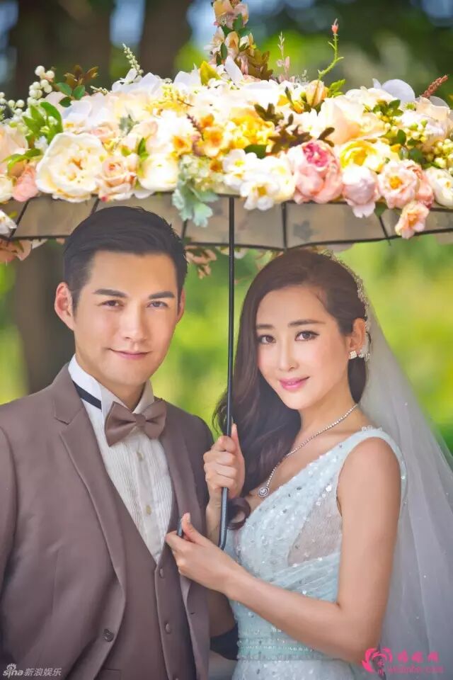 前不久刚完婚的包贝尔和包文婧也在此举行浪漫婚礼