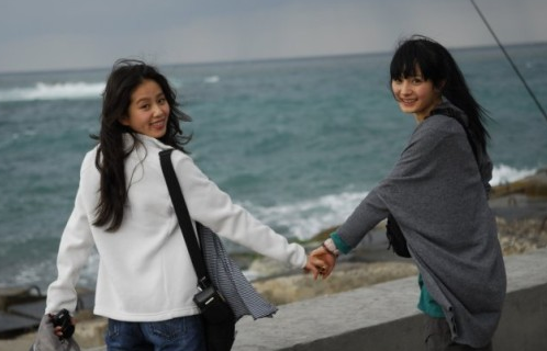 杨幂刘诗诗埃及旧照引感慨:不再亲密 只留回忆