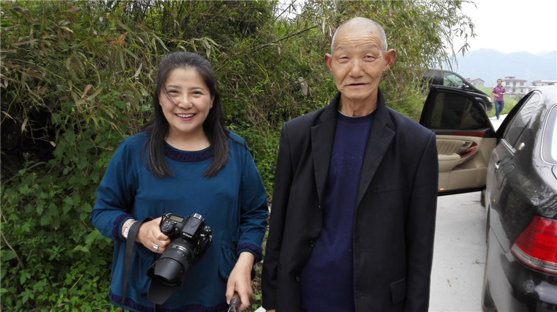 贺龙元帅外孙女贺来毅万里单骑倒走长征路