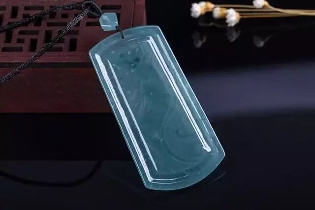 一块罕见的莫湾基老蓝水开料到成品过程