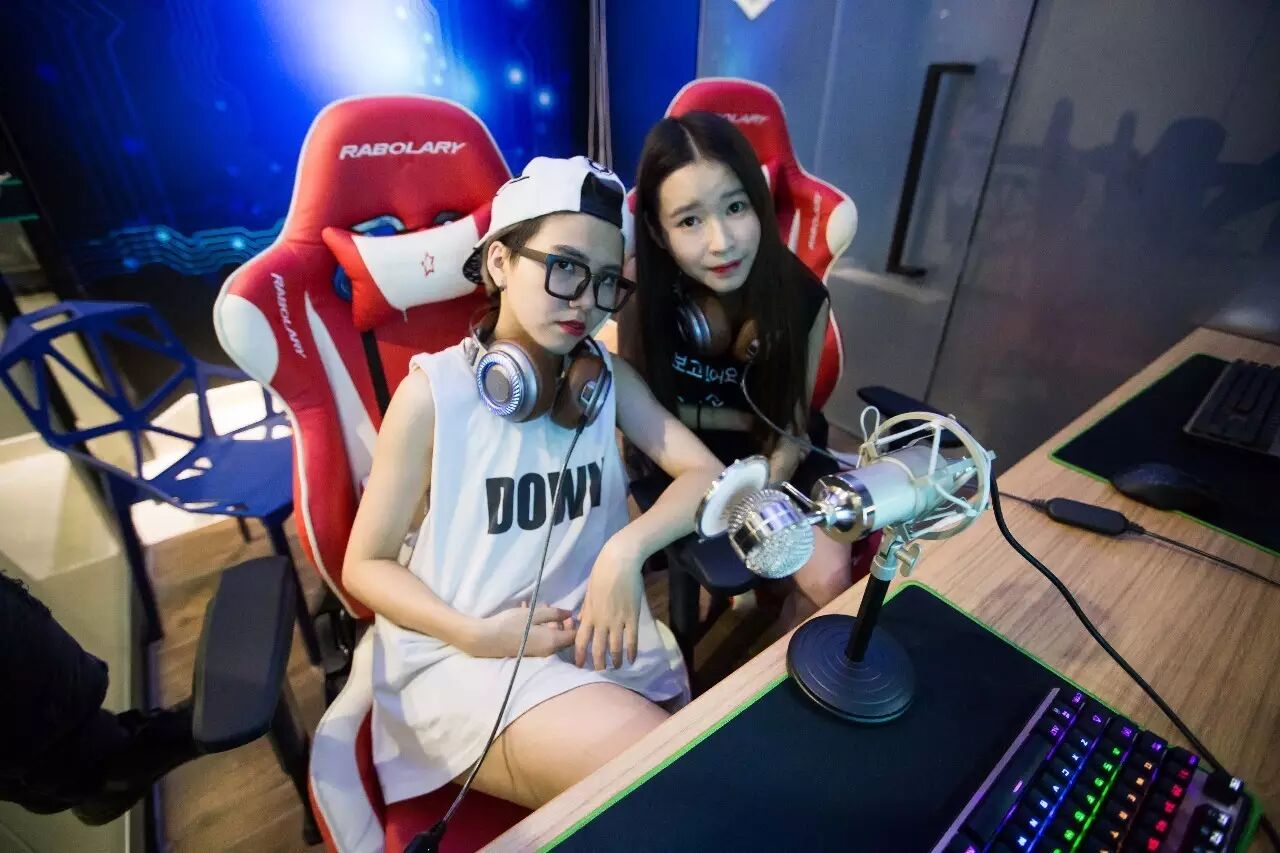 惠州这家电竞馆竟提供一条龙服务?