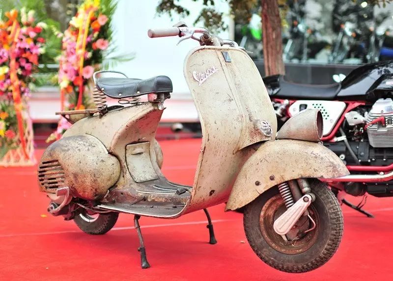 《羅馬假日》原型車1951年的vespa