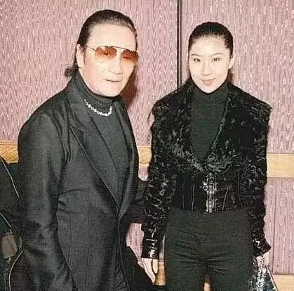 第一任女友爱上别人，第一任妻子出轨，他却被称为香港最风流男人（组图） - 19