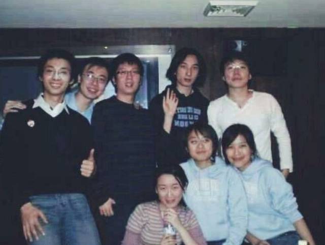 万达太子回归！王思聪抱着37亿，与接班人开启最后一战