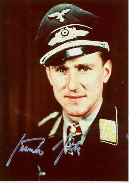 奥托鲍姆,党卫队旅队长,曾任帝国师师长,佩带金质德国十字勋章.