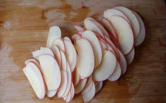 別再生啃蘋果啦！今天就告訴你吃蘋果的瘦身真相！！ 運動 第11張