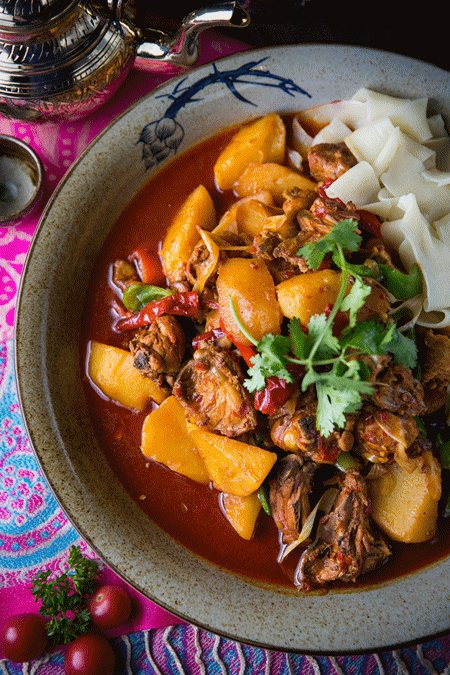 左手大盘鸡,右手羊肉串!魔都最嗲的新疆餐厅,你吃过几家?