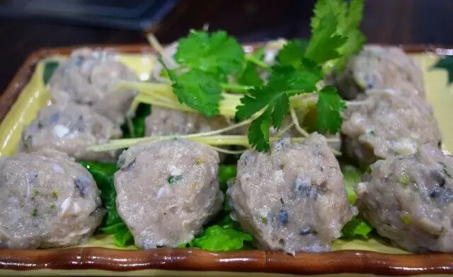 1蚊1斤白贝送送送手掌心大生蚝手工鲮鱼丸全场海鲜足斤足两过年组队食