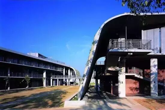 东海大学美术音乐系系馆——诗意的空间