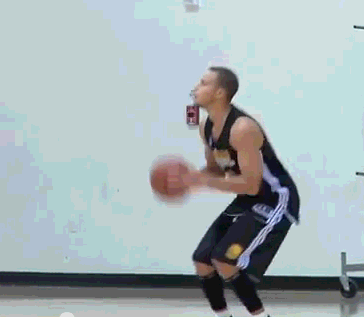 已经成为nba的一道风景线,微笑刺客伊塞亚--托马斯甚至说出了"他打铁