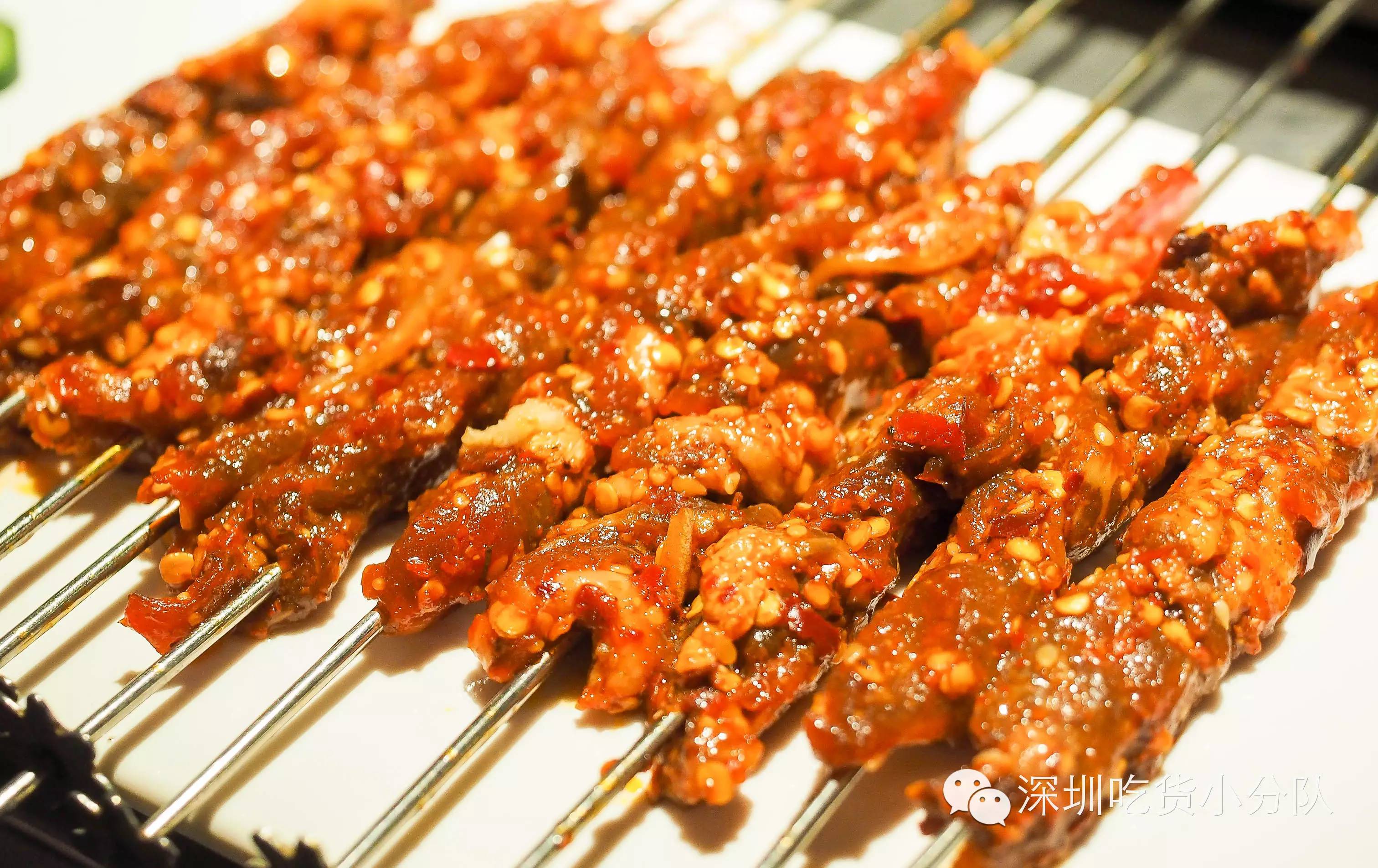 深圳撸串界的劳斯莱斯肉都是自己烤自己